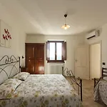 Casa vacanze Escape With Pool & Wifi