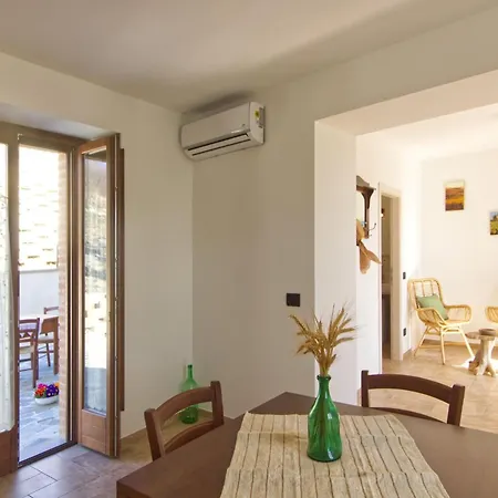 בית נופש Escape With Pool & Wifi קרפנה