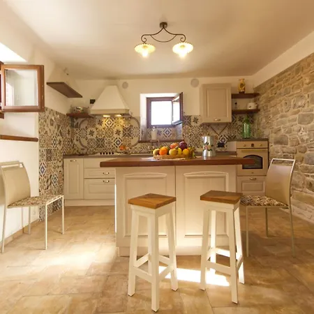 Escape With Pool & Wifi *